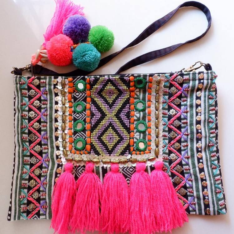 Flipkart.com | Swingzy Handmade Banjara Bohemian Sling Bag/ Stylish &  Trendy Boho Chic Jute Tassel Bag For Girls and Women/ Traditional Cross  Body Clutch Purse with Fancy Shells and Beads - Perfect